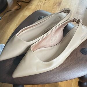 H&M Women's Beige Pointed Flats
